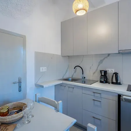 Lavender Minimal شقة Alikí