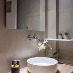 Lavender Minimal Appartement Alikí