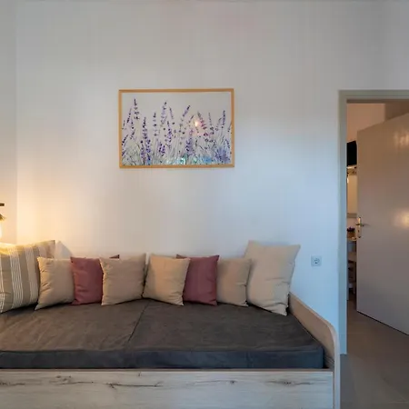 Appartamento Lavender Minimal Alikí