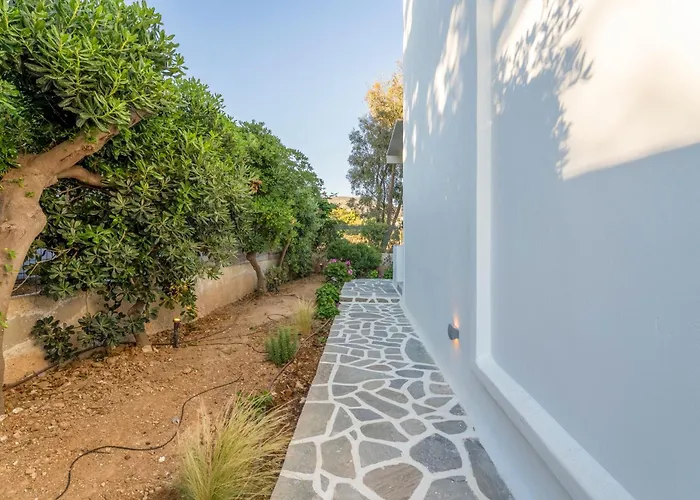 Lavender Minimal Appartement Alikí