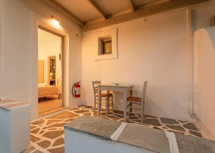 Lavender Minimal Appartement Alikí