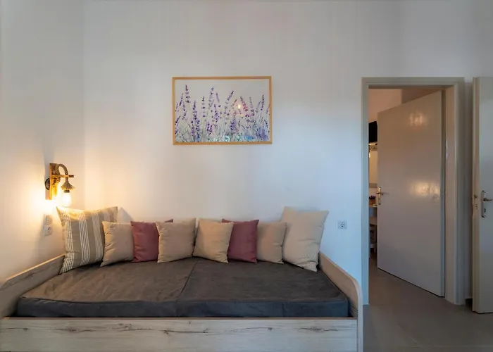 Appartement Lavender Minimal Alikí